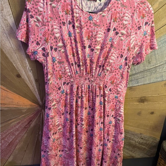 Boden Crew Neck Jersey Dress in Strawberry, Wildflower Bloom - Picture 3 of 6